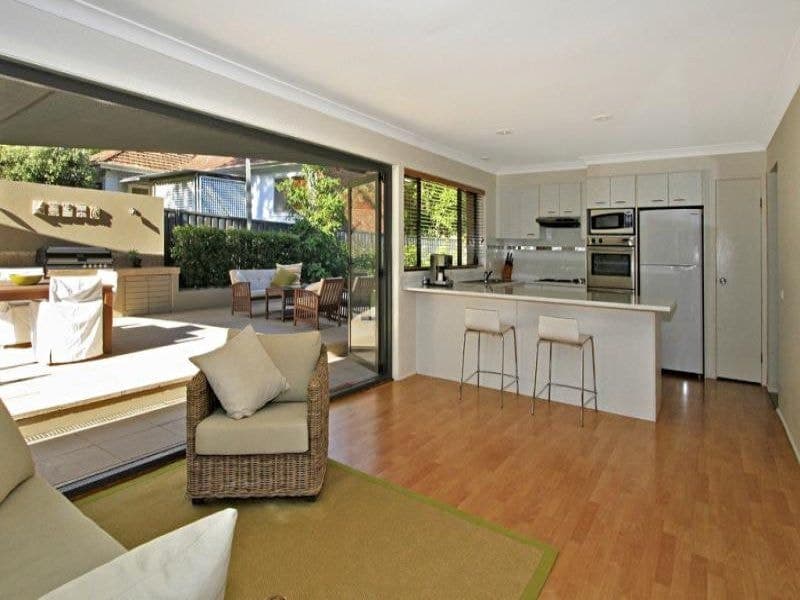 85 Como Road, Oyster Bay, Oyster Bay - Image 1