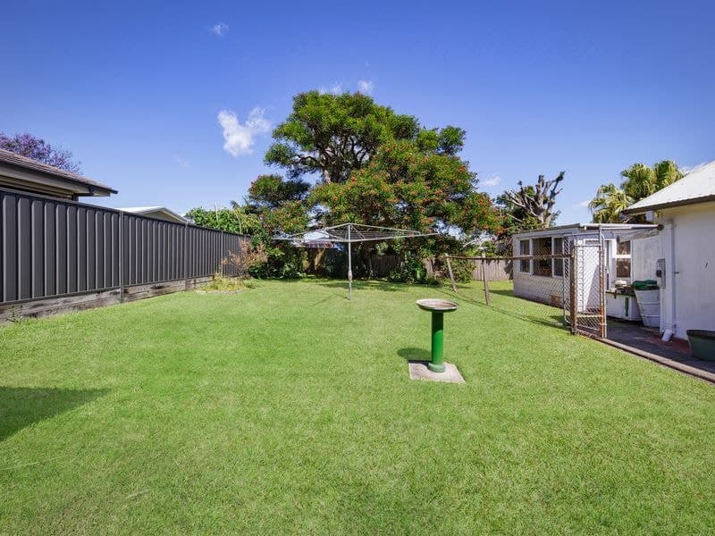 11 Renown Avenue, Miranda, Miranda - Thumbnail 2