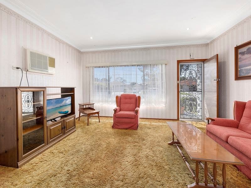 11 Renown Avenue, Miranda, Miranda - Thumbnail 4