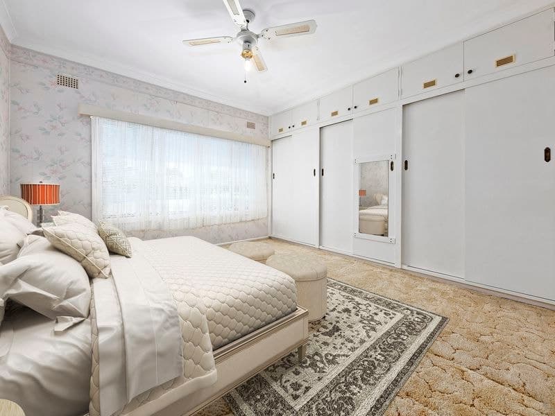 11 Renown Avenue, Miranda, Miranda - Thumbnail 5