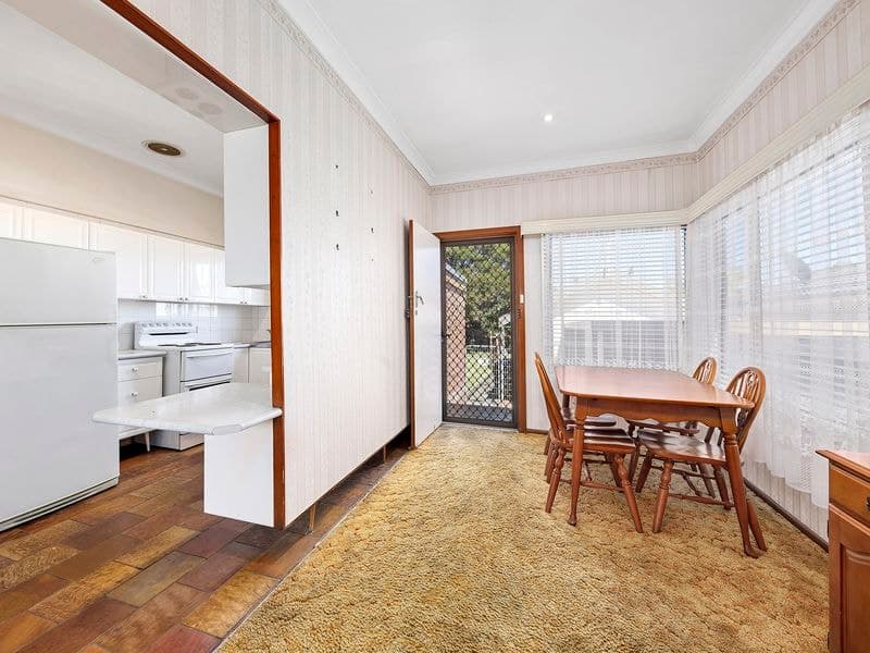 11 Renown Avenue, Miranda, Miranda - Thumbnail 7