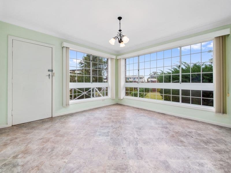 14 Ord Crescent, Sylvania Waters, Sylvania Waters - Thumbnail 4