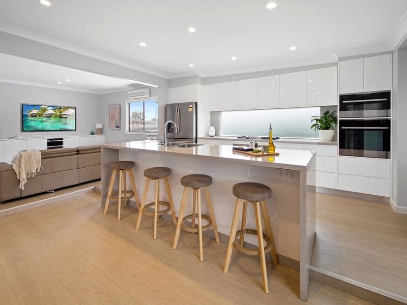 4 Renown Avenue, Miranda, Miranda - Thumbnail 2