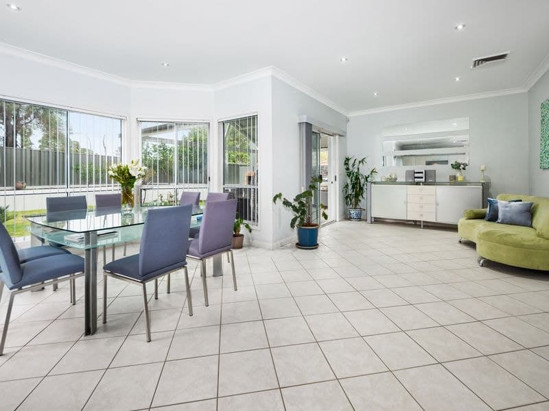 15 Woodlands Road, Taren Point, Taren Point - Thumbnail 2
