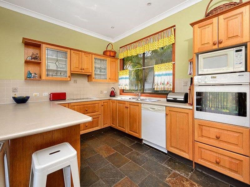 10 Sutherland Road, Jannali, Jannali - Thumbnail 2