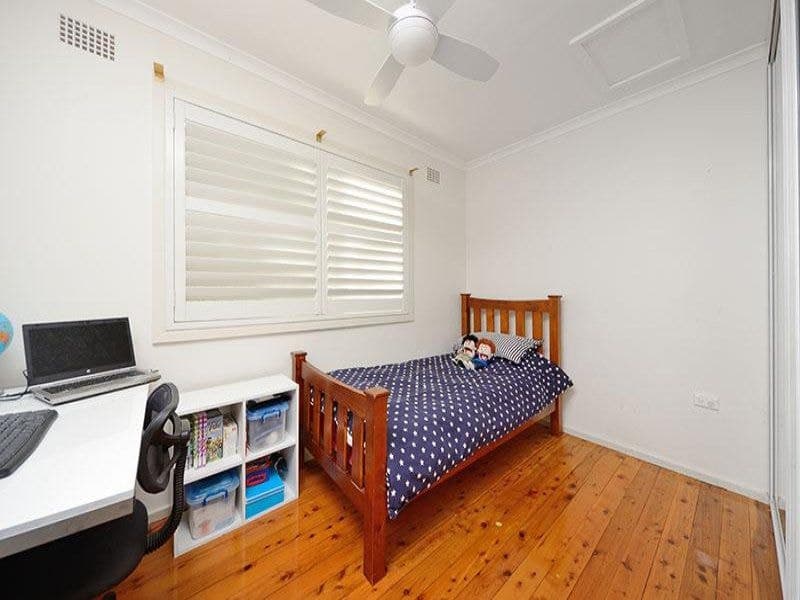 36 Connell Road, Oyster Bay, Oyster Bay - Thumbnail 5
