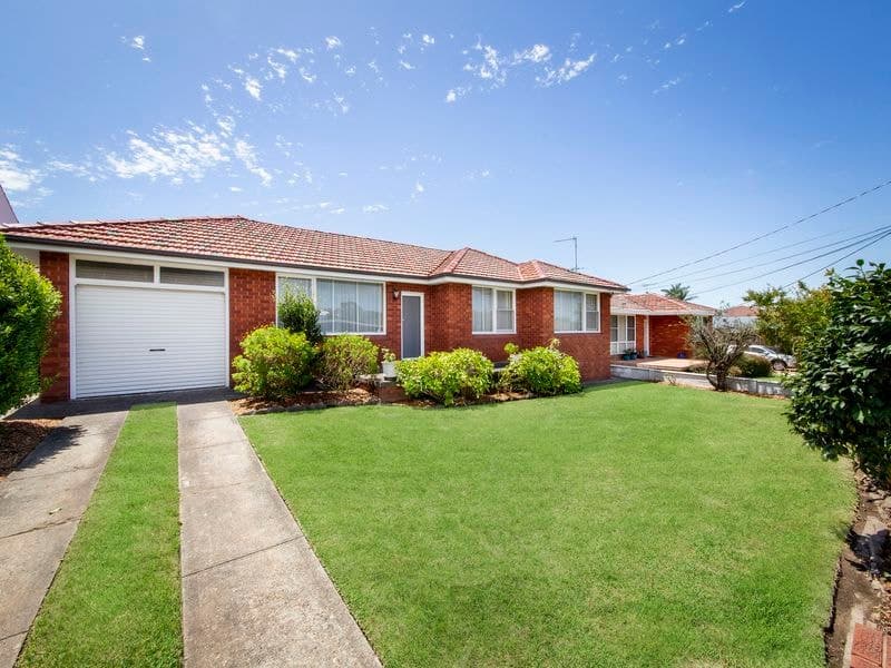 17 Garnet Road, Miranda, Miranda - Image 1