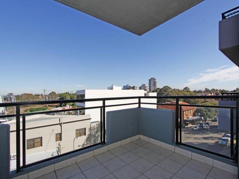 55 / 6-12 Carrington Avenue, Hurstville, Hurstville - Thumbnail 4