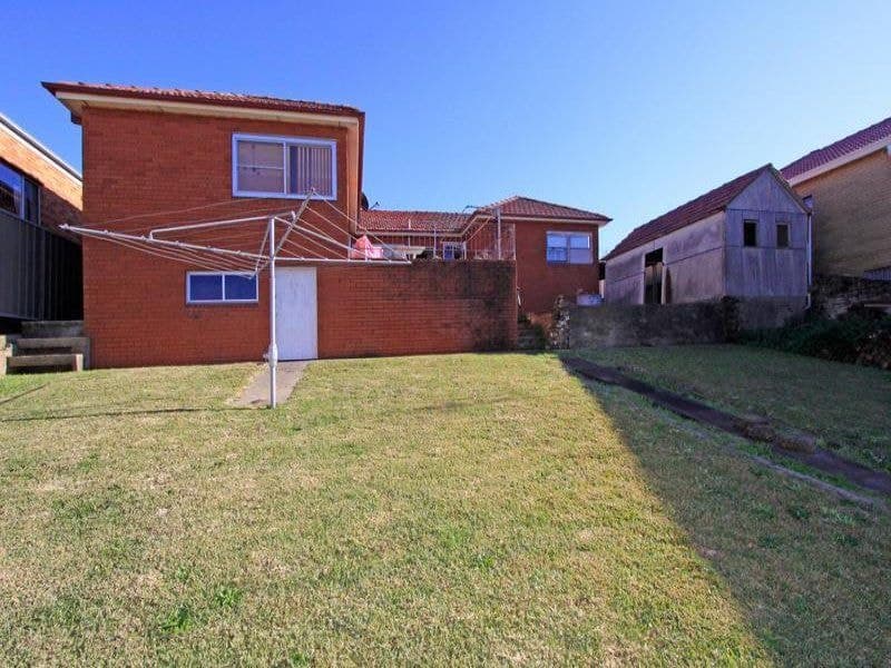36 Woodlands ROAD, Taren Point, Taren Point - Thumbnail 2