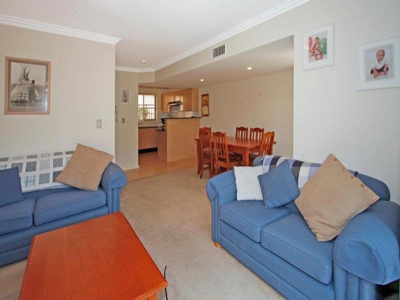 9 / 6 Mowbray STREET, Sylvania, Sylvania - Thumbnail 2