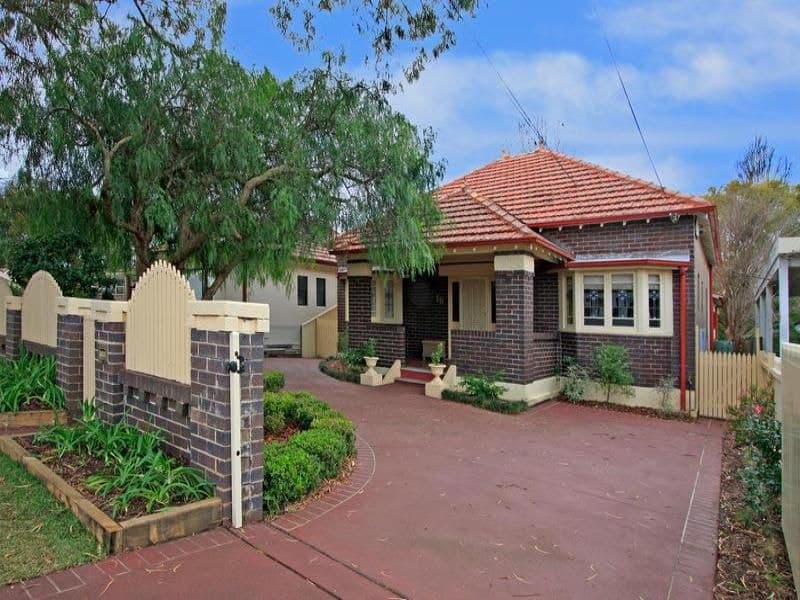 16 Wolger STREET, Como, Como - Image 1