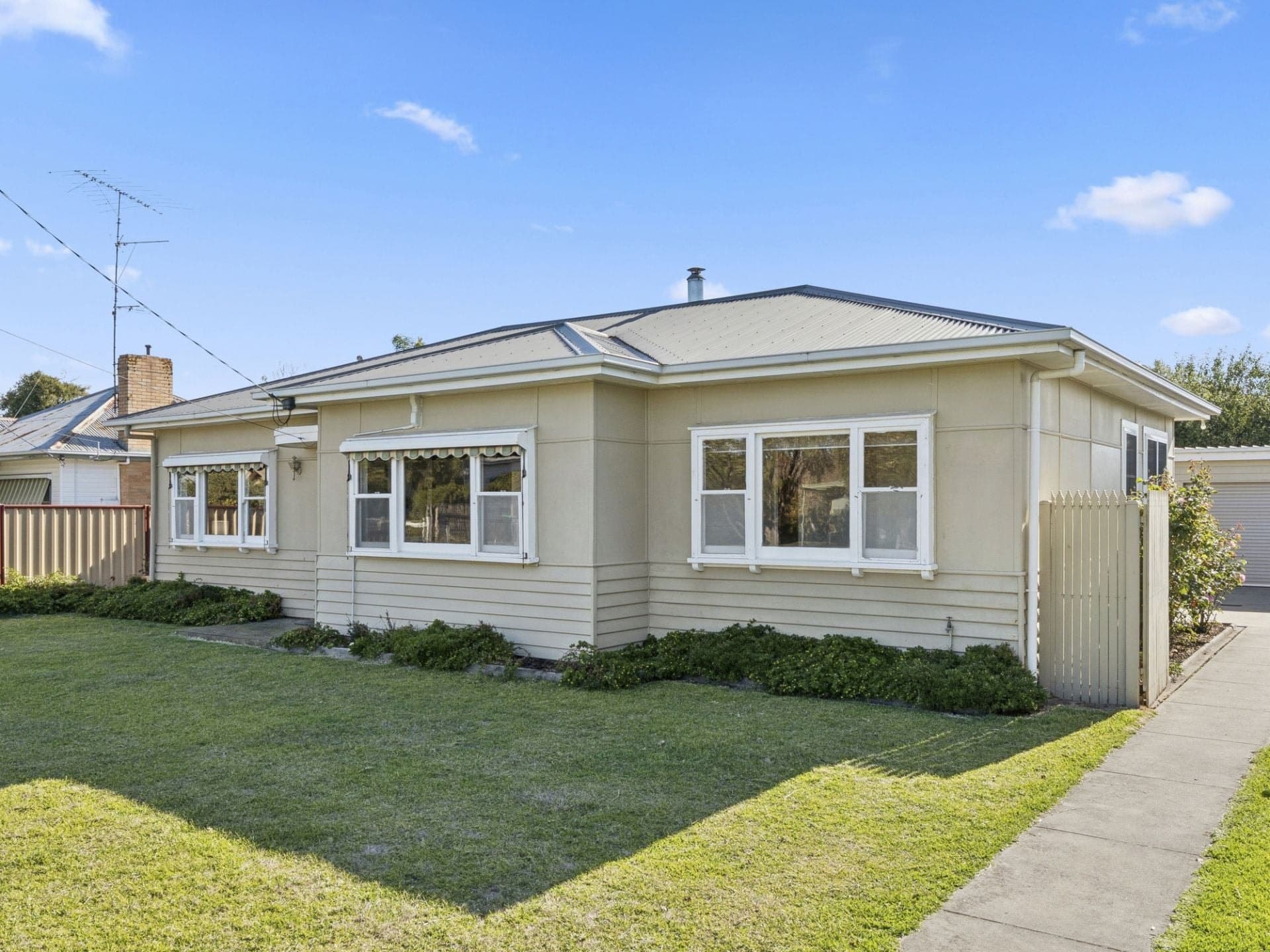 7 White Avenue Colac VIC, Colac - Image 1