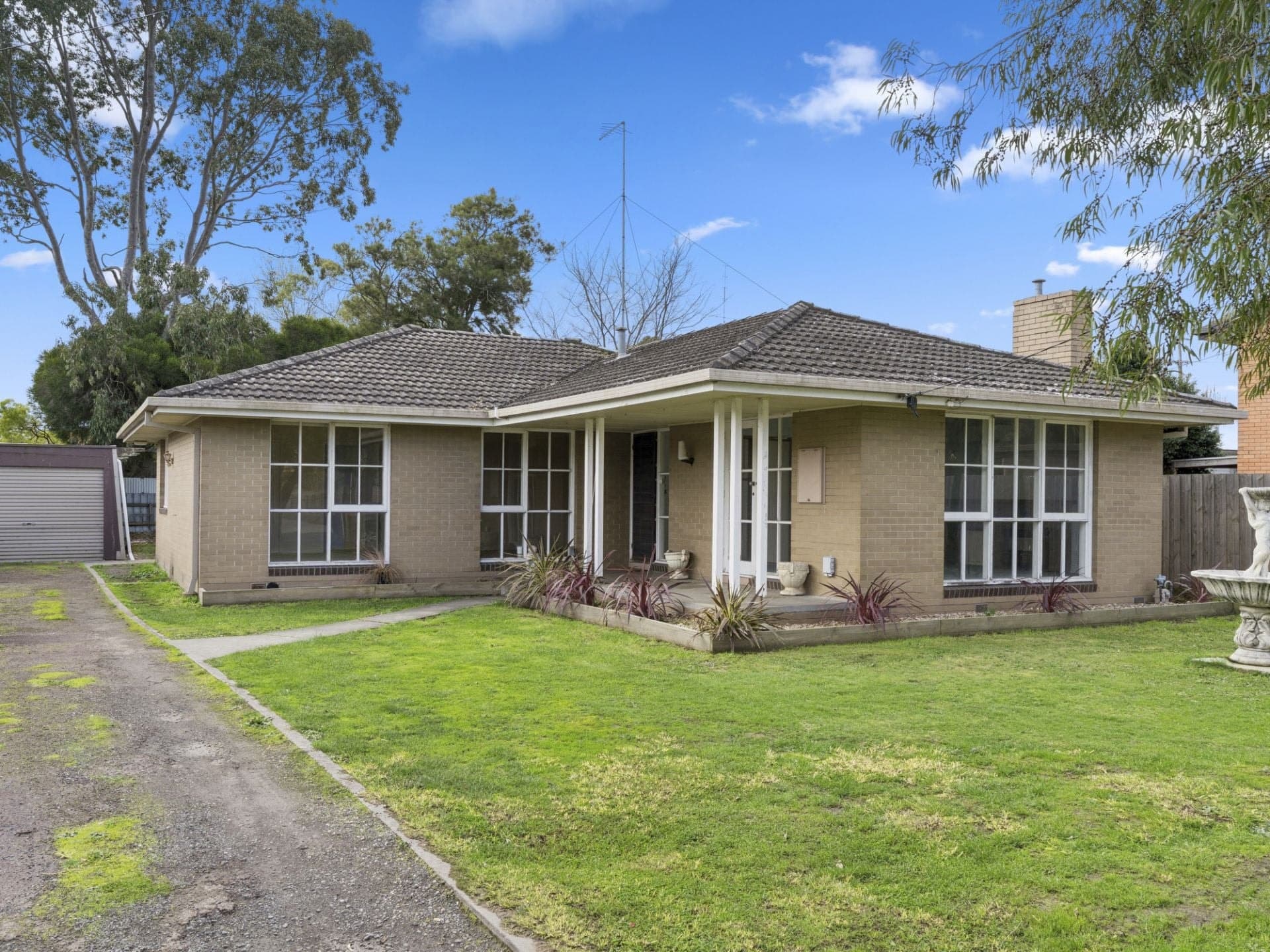 23 Chapel Street Colac VIC, Colac - Image 1