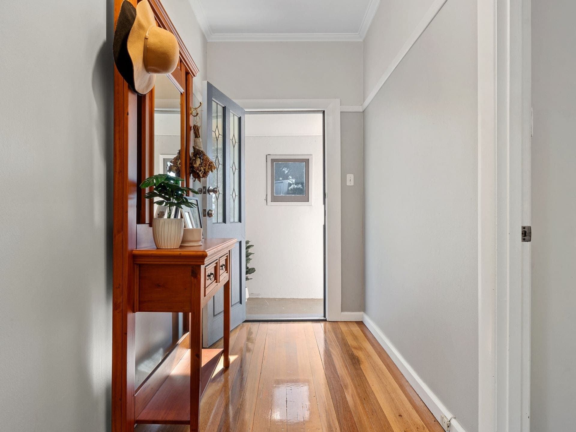 72 Sinclair Street Colac VIC, Colac - Thumbnail 2