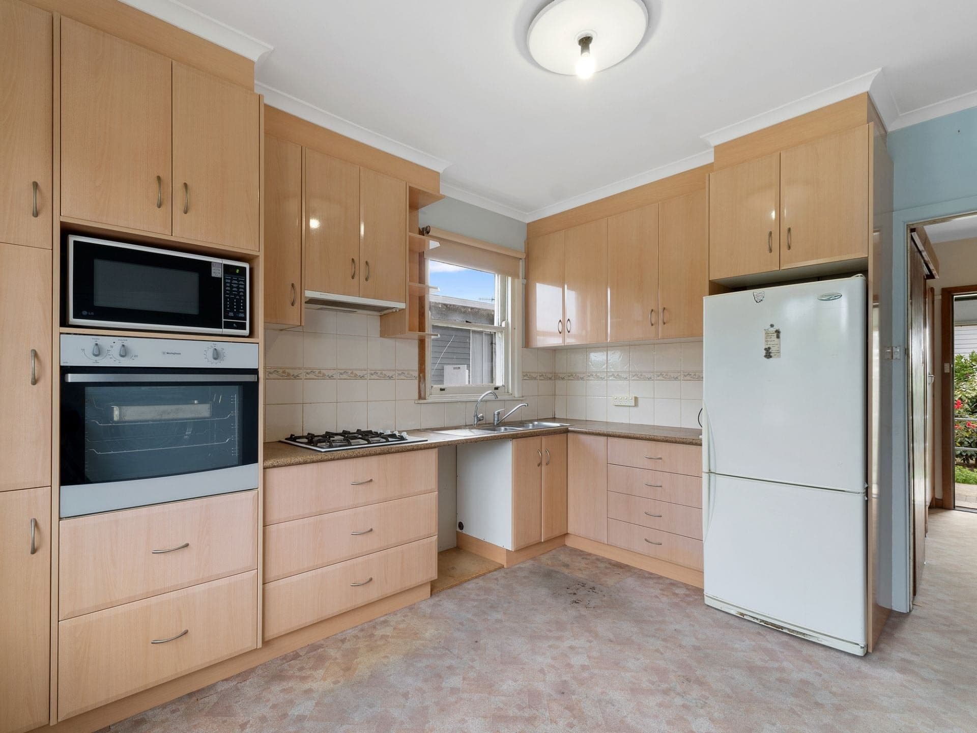 108 Armstrong Street Colac VIC, Colac - Thumbnail 3