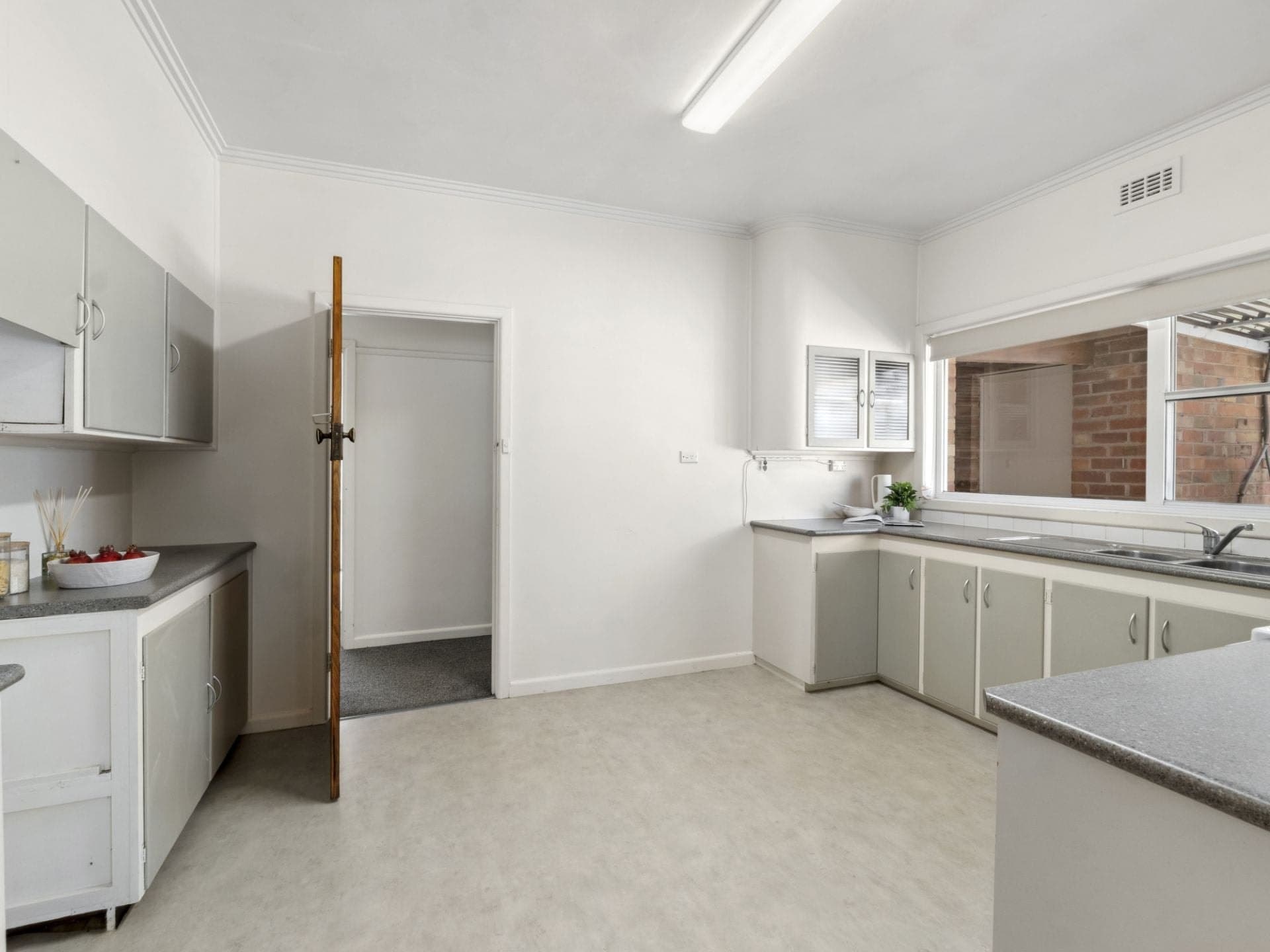 28 Armstrong Street Colac VIC, Colac - Thumbnail 8