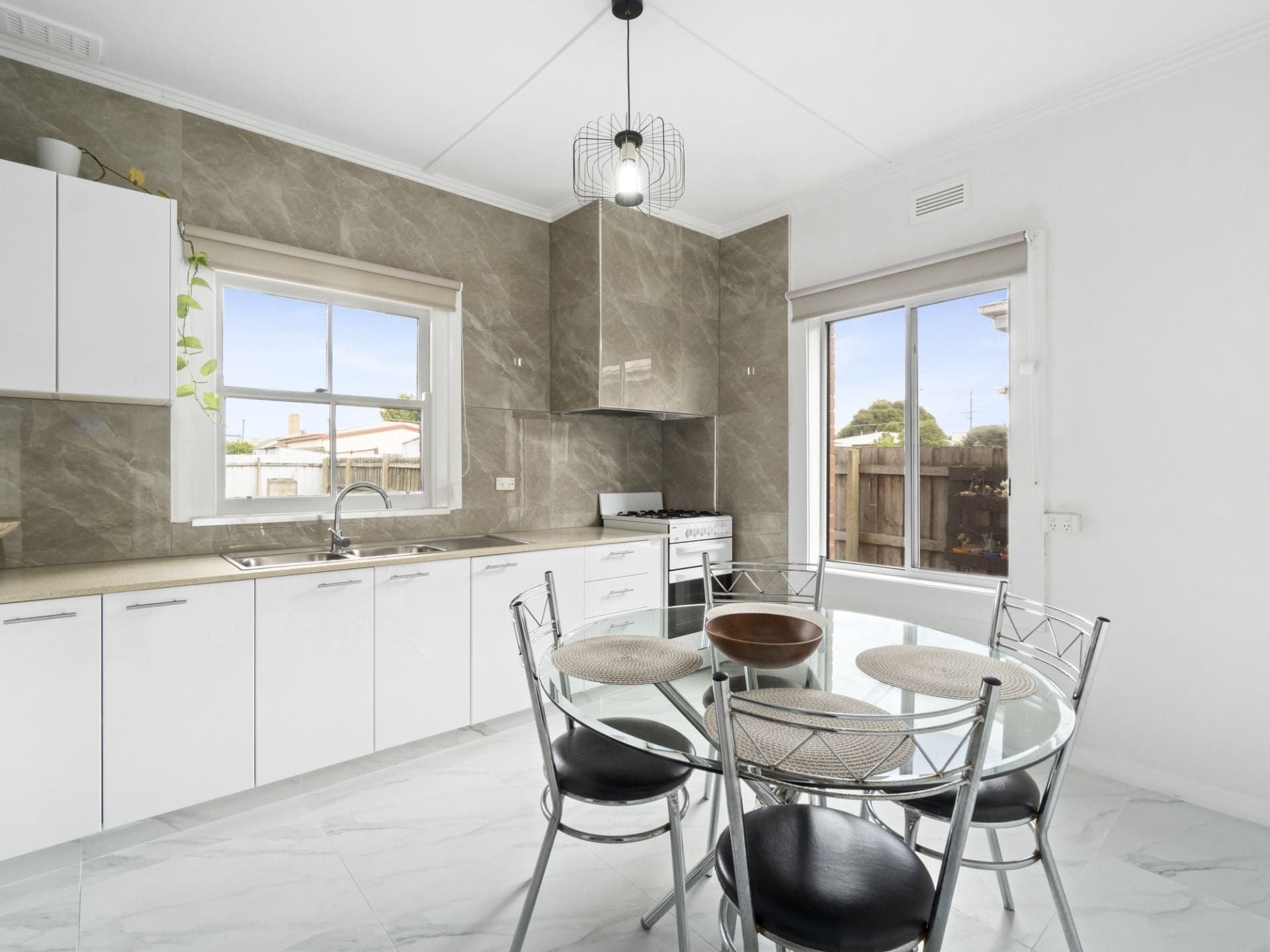 3 Johnstone Crescent Colac VIC, Colac - Thumbnail 3