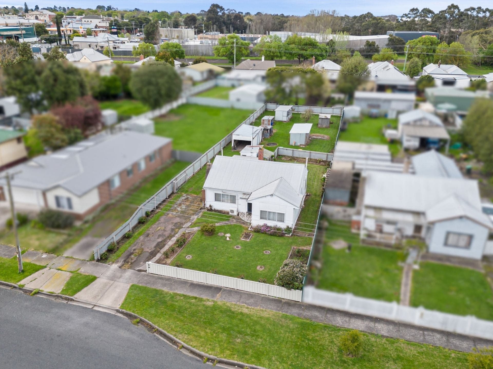 9 Hill Street Colac VIC, Colac - Thumbnail 2
