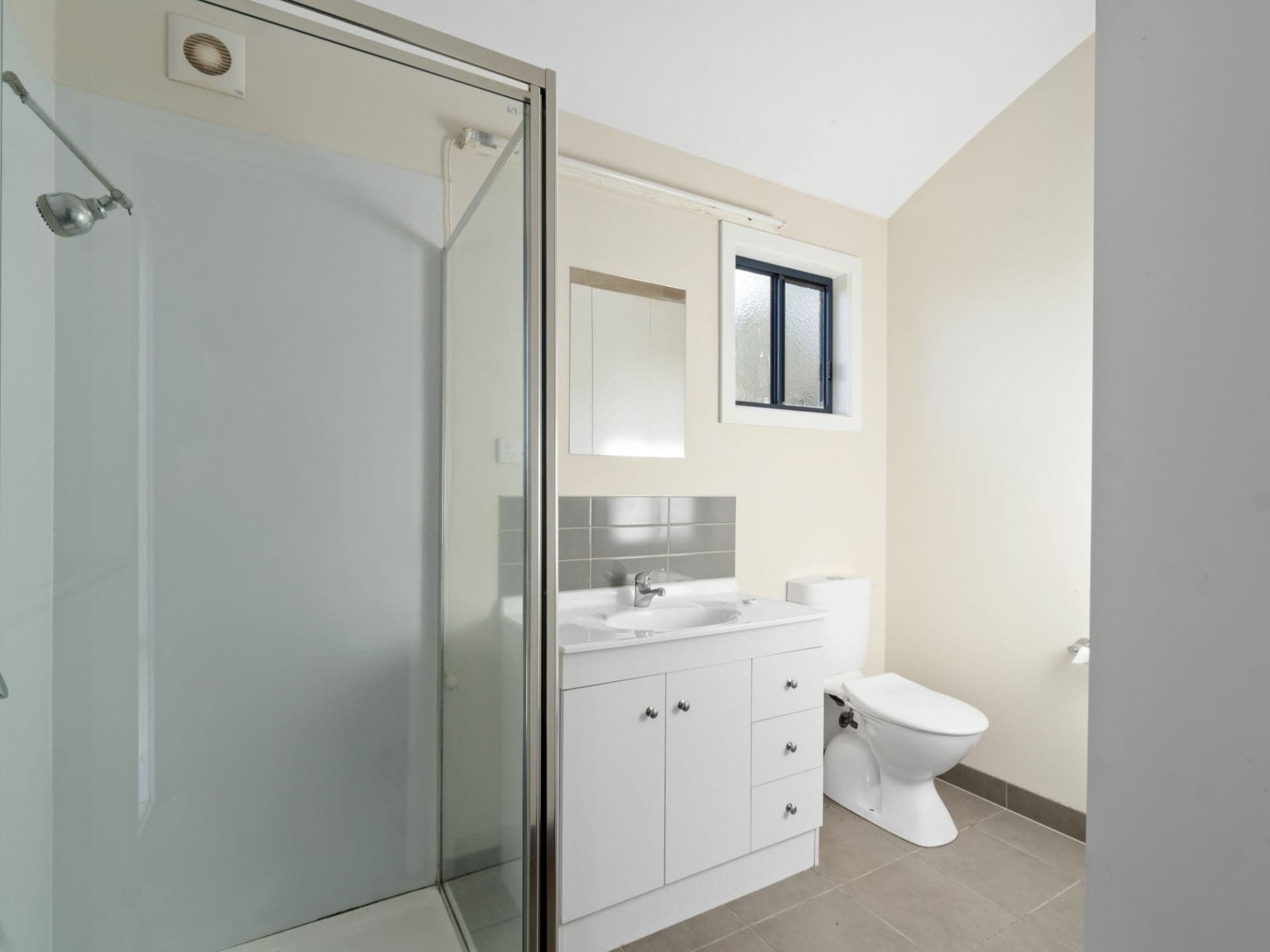 10 Parkes Street Colac VIC, Colac - Thumbnail 6