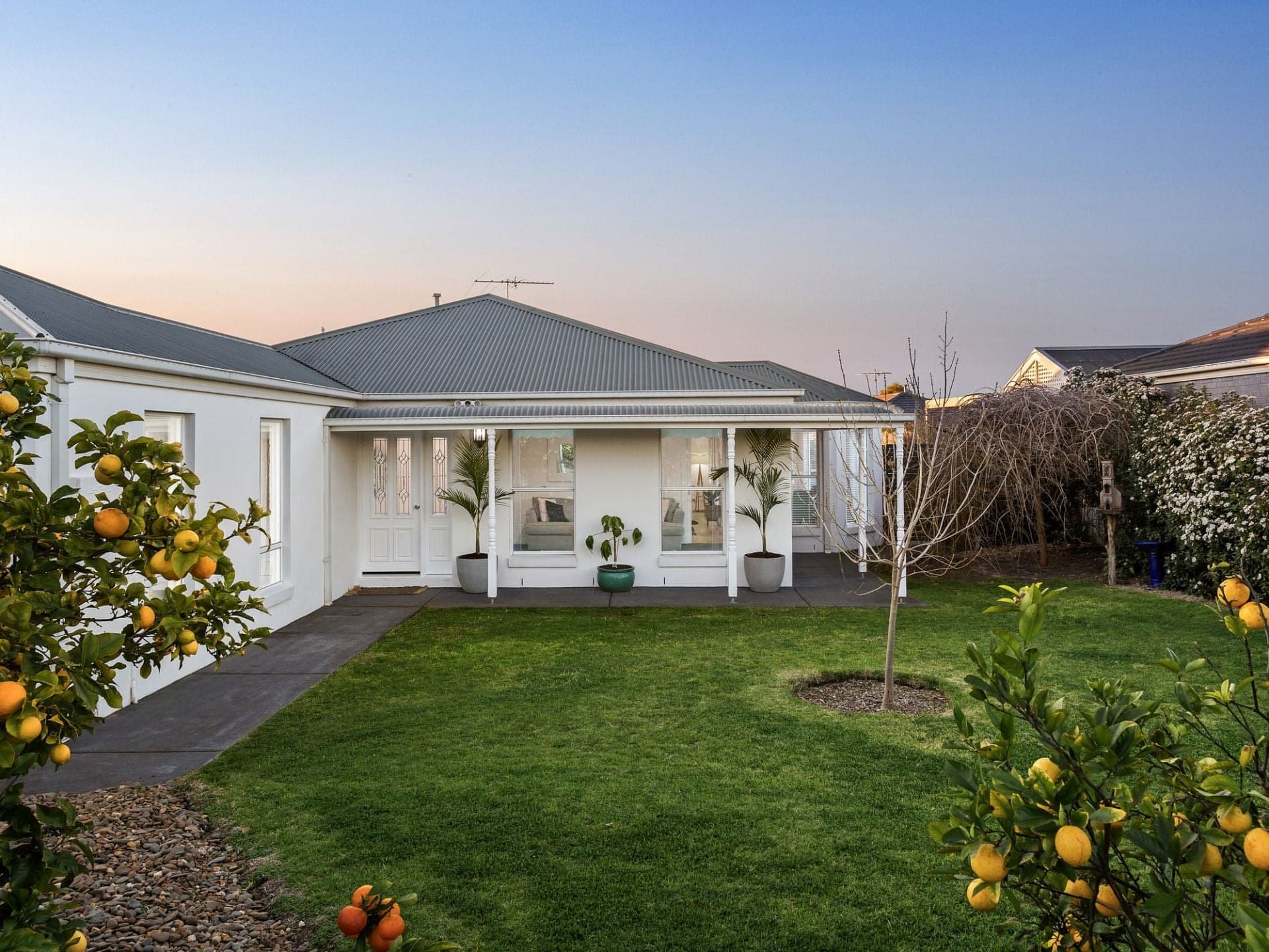 5 Oakwood Crescent Waurn Ponds VIC, Waurn Ponds - Thumbnail 2