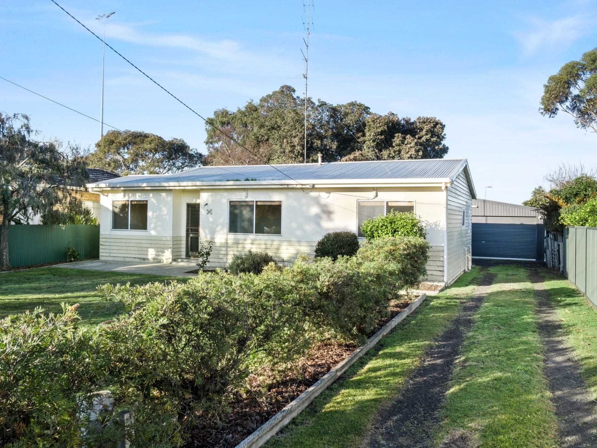 12 Carr Street Colac VIC, Colac - Image 1