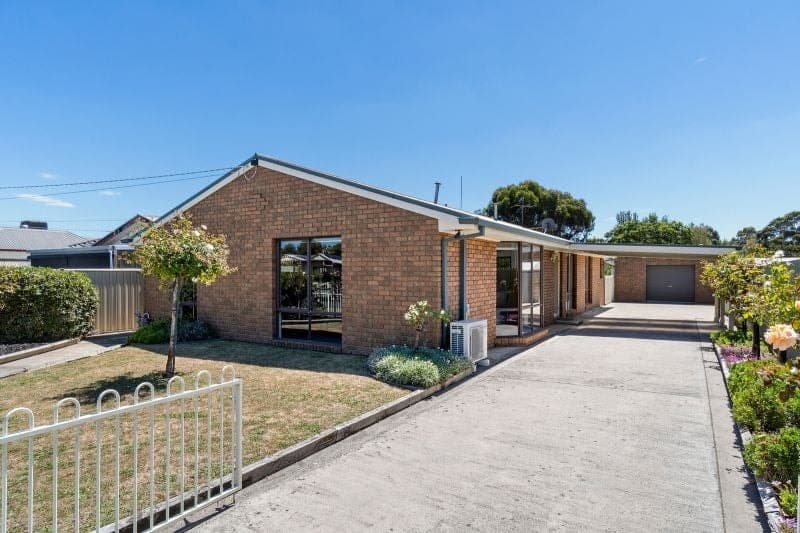 19 Hill Street Colac VIC, Colac - Image 1