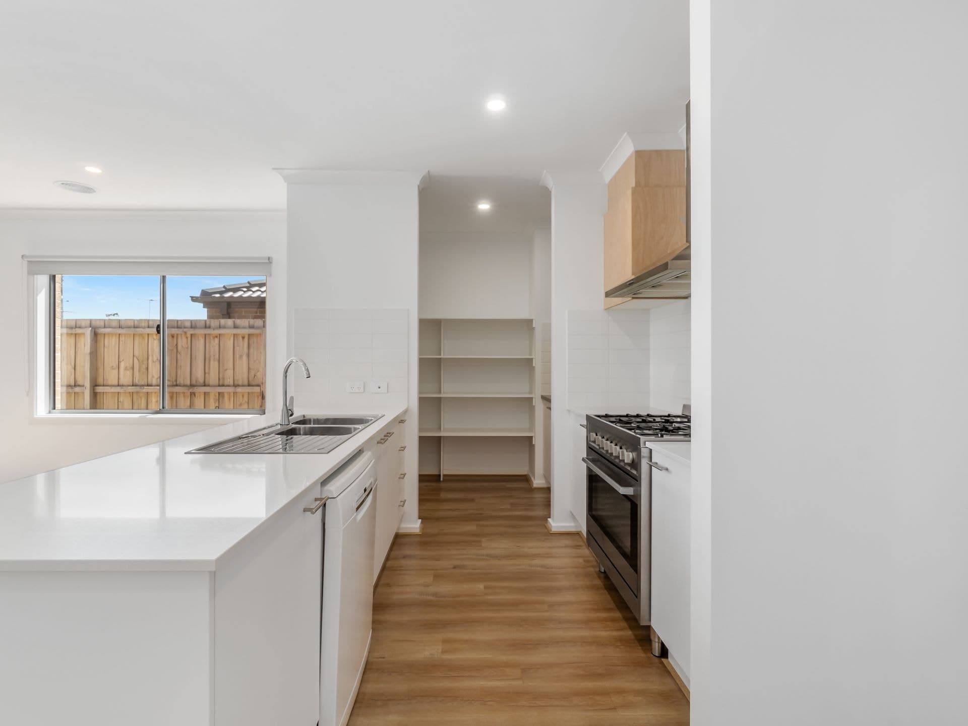 1 Sinclair Close Winchelsea VIC, Winchelsea - Thumbnail 2