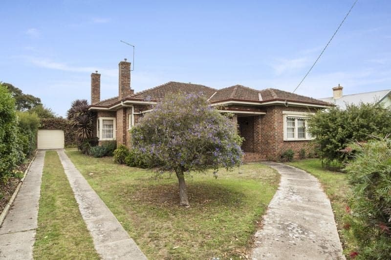 34 Hart Street Colac VIC, Colac - Image 1
