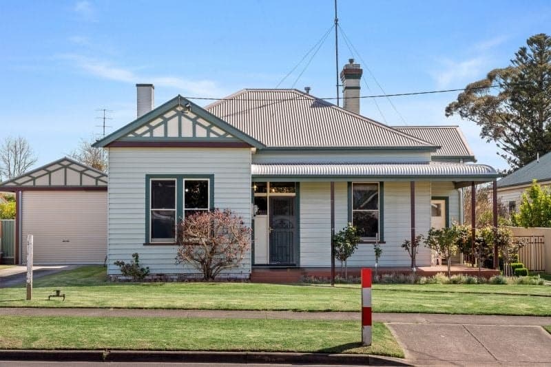 49 Gravesend Street Colac VIC, Colac - Image 1