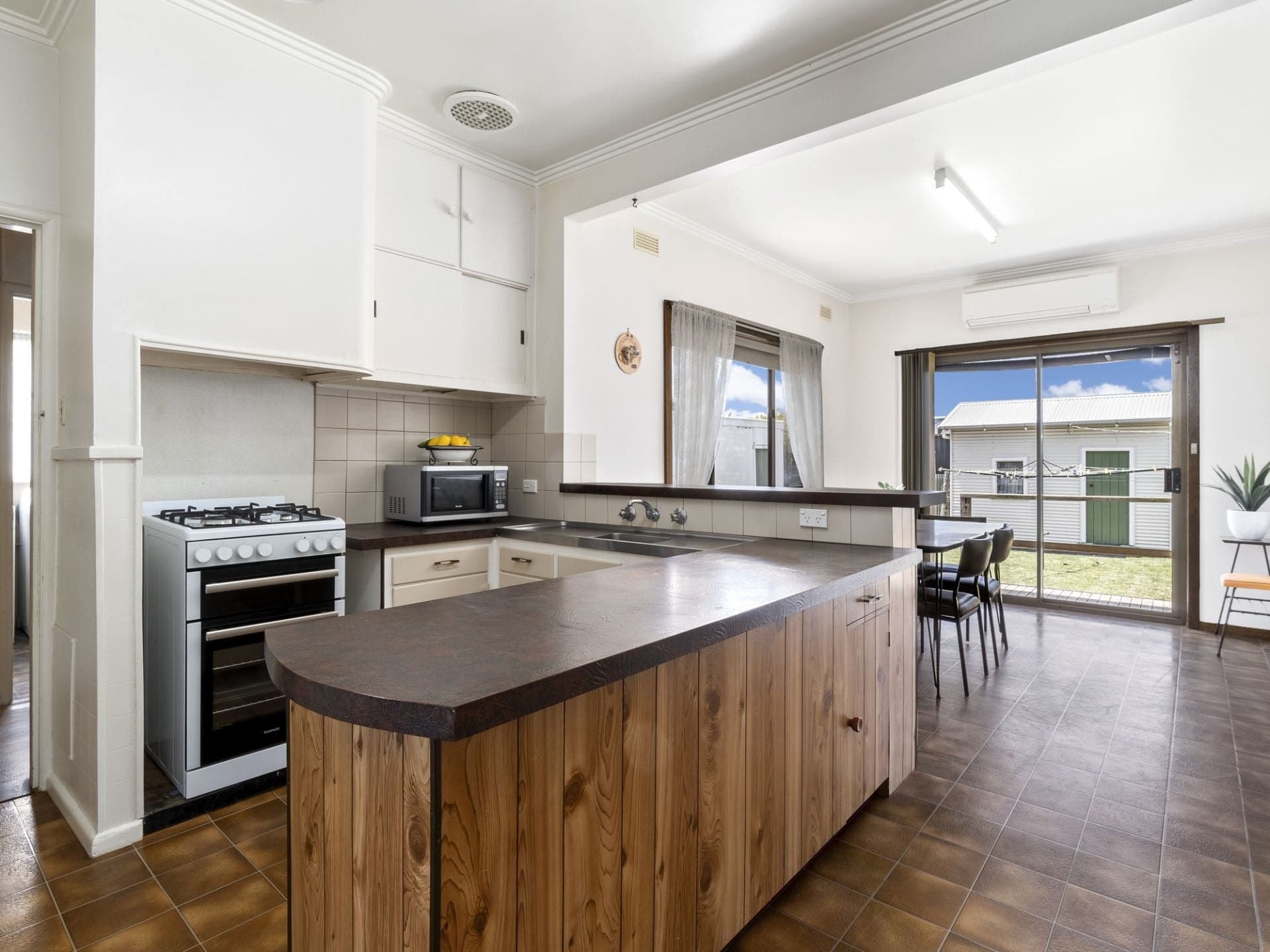 72 Armstrong Street Colac VIC, Colac - Thumbnail 5