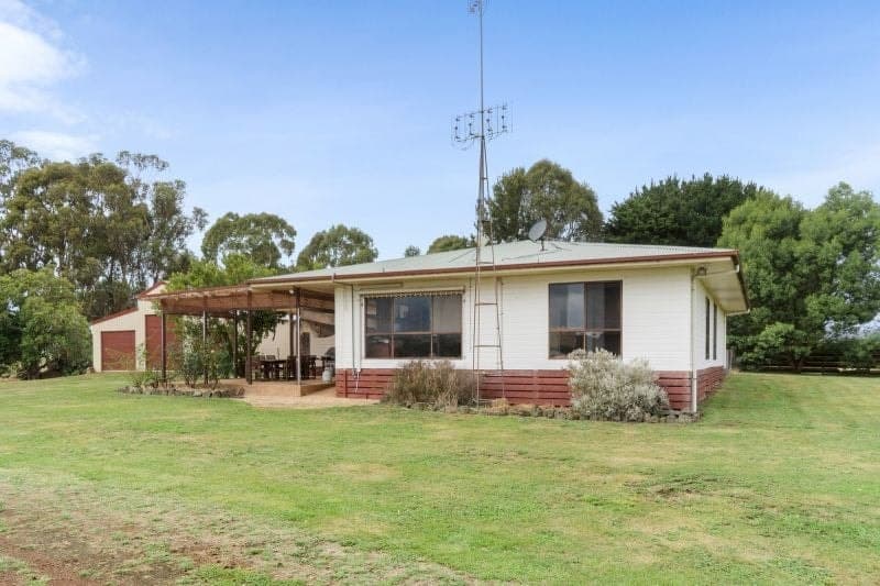 475 Crescent Road Simpson VIC, Simpson - Thumbnail 2