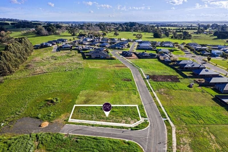 20 Hakea Drive Elliminyt VIC, Elliminyt - Image 1