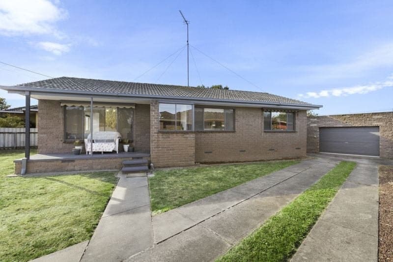 8 James Street Colac VIC, Colac - Image 1