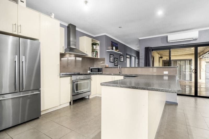 42 Chapel Street Colac VIC, Colac - Thumbnail 3
