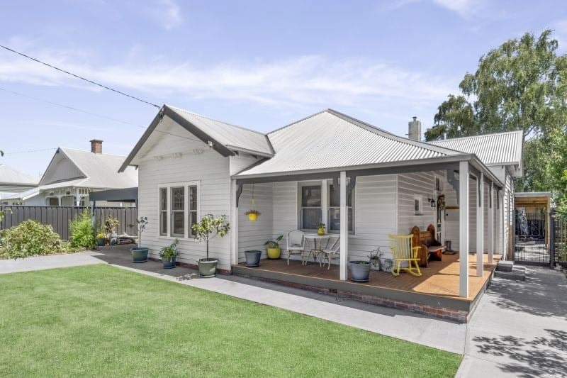 13 Mclaughlin Street Colac VIC, Colac - Thumbnail 2
