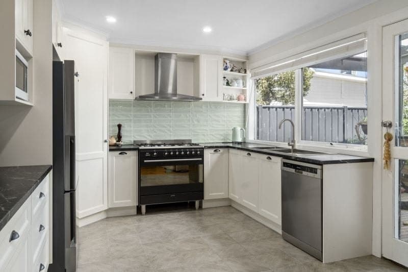 13 Mclaughlin Street Colac VIC, Colac - Thumbnail 5