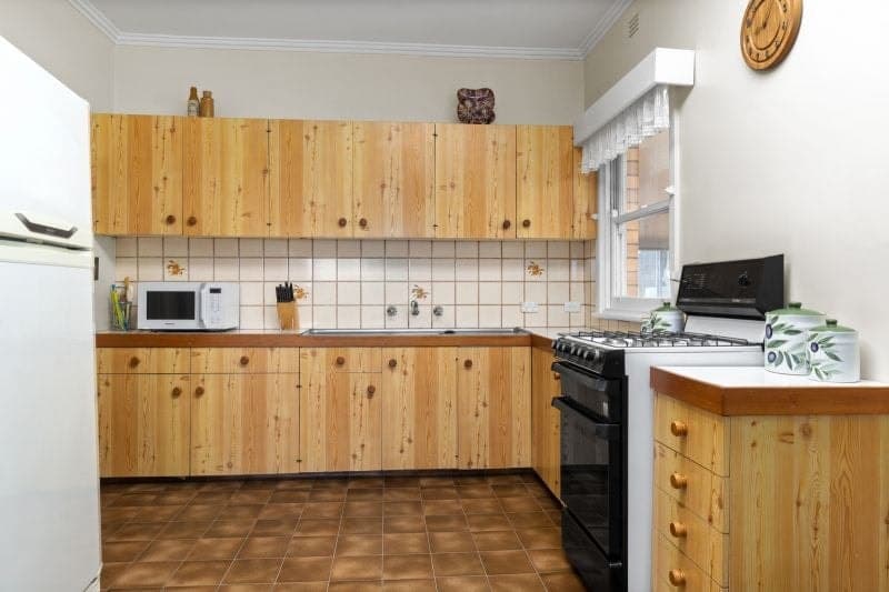 82 Armstrong Street Colac VIC, Colac - Thumbnail 2
