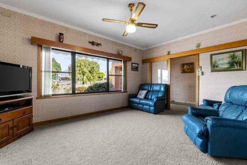 82 Armstrong Street Colac VIC, Colac - Thumbnail 3
