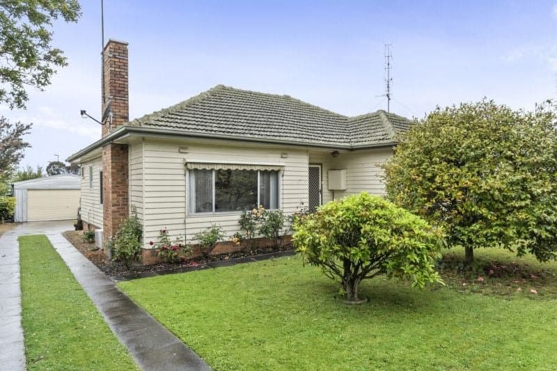 46 Gravesend Street Colac VIC, Colac - Thumbnail 2