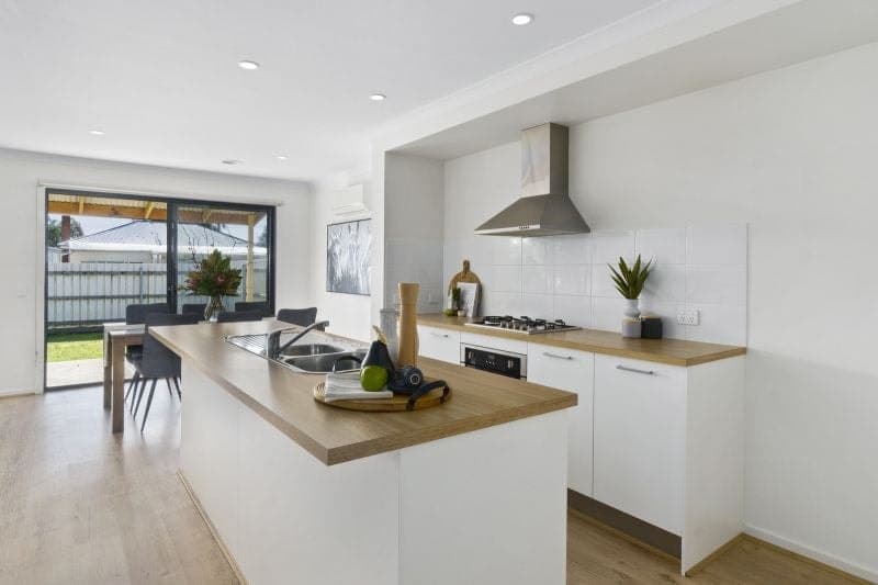 7 Parker Avenue Colac VIC, Colac - Thumbnail 2