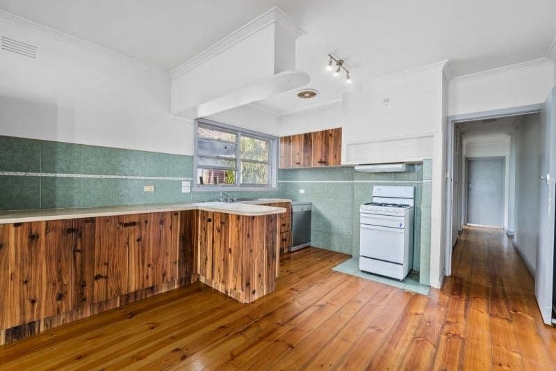 12 Old Port Campbell Road Cobden VIC, Cobden - Thumbnail 2