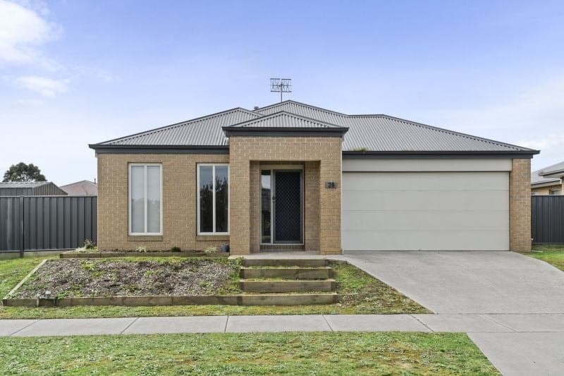 28 Imperial Drive Colac VIC, Colac - Image 1