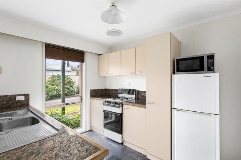 3/7 Campbell Street Colac VIC, Colac - Thumbnail 2