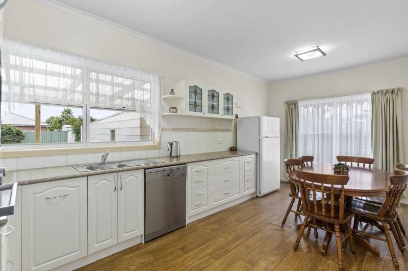 9 Farrington Street Colac VIC, Colac - Thumbnail 2