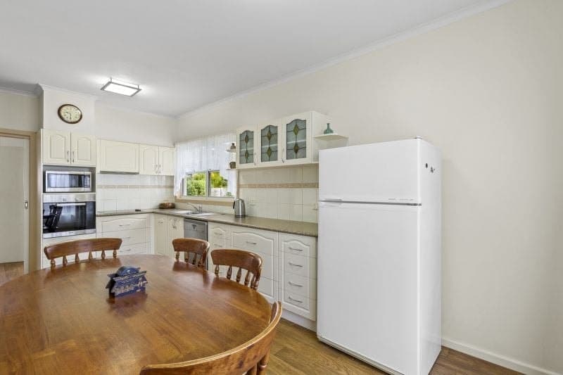 9 Farrington Street Colac VIC, Colac - Thumbnail 3