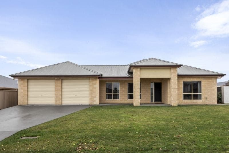 23 Fulford Crescent Elliminyt VIC, Elliminyt - Image 1