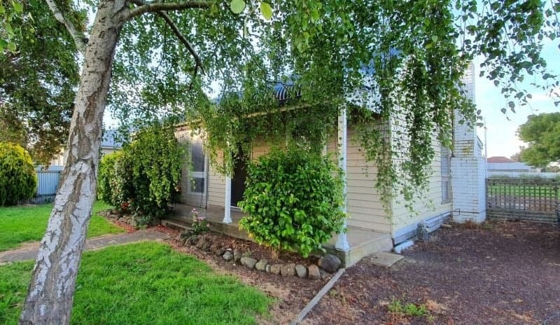 68 Mitchell Street Cobden VIC, Cobden - Image 1