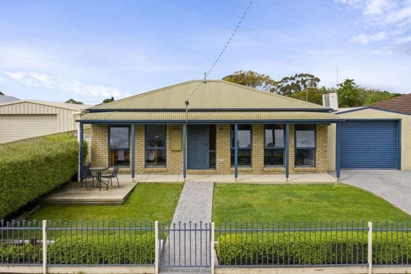 40 Stodart Street COLAC VIC, Colac - Image 1