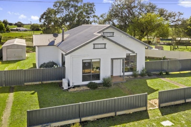 8 Langdons Lane COROROOKE VIC, Cororooke - Thumbnail 2