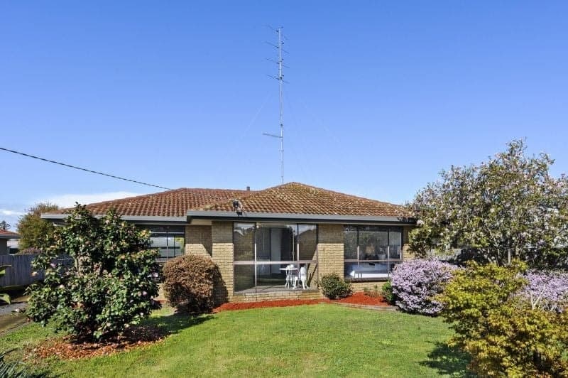 8 Ross Street COLAC VIC, Colac - Image 1